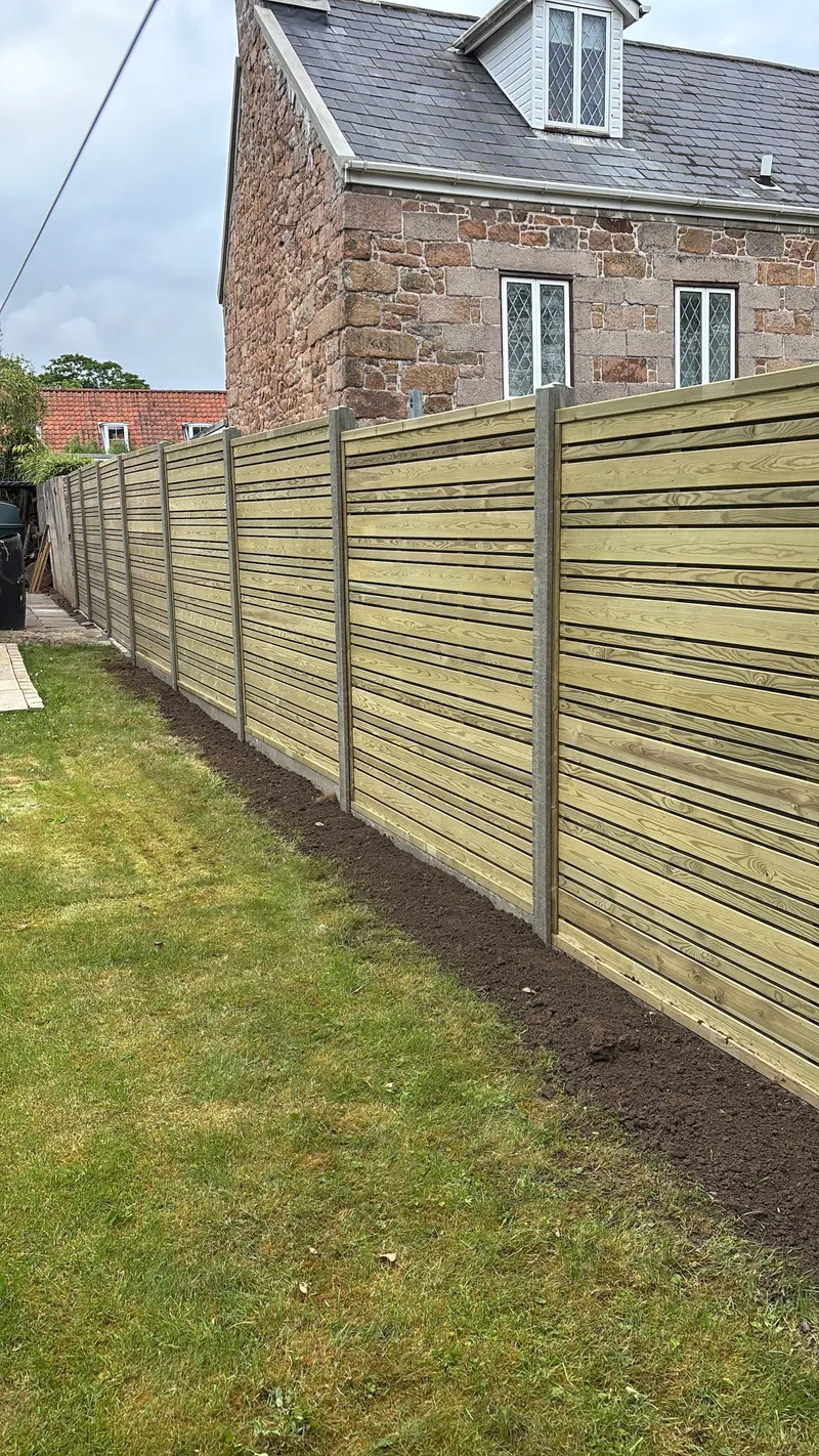 Horizontal Slat Fencing — St John