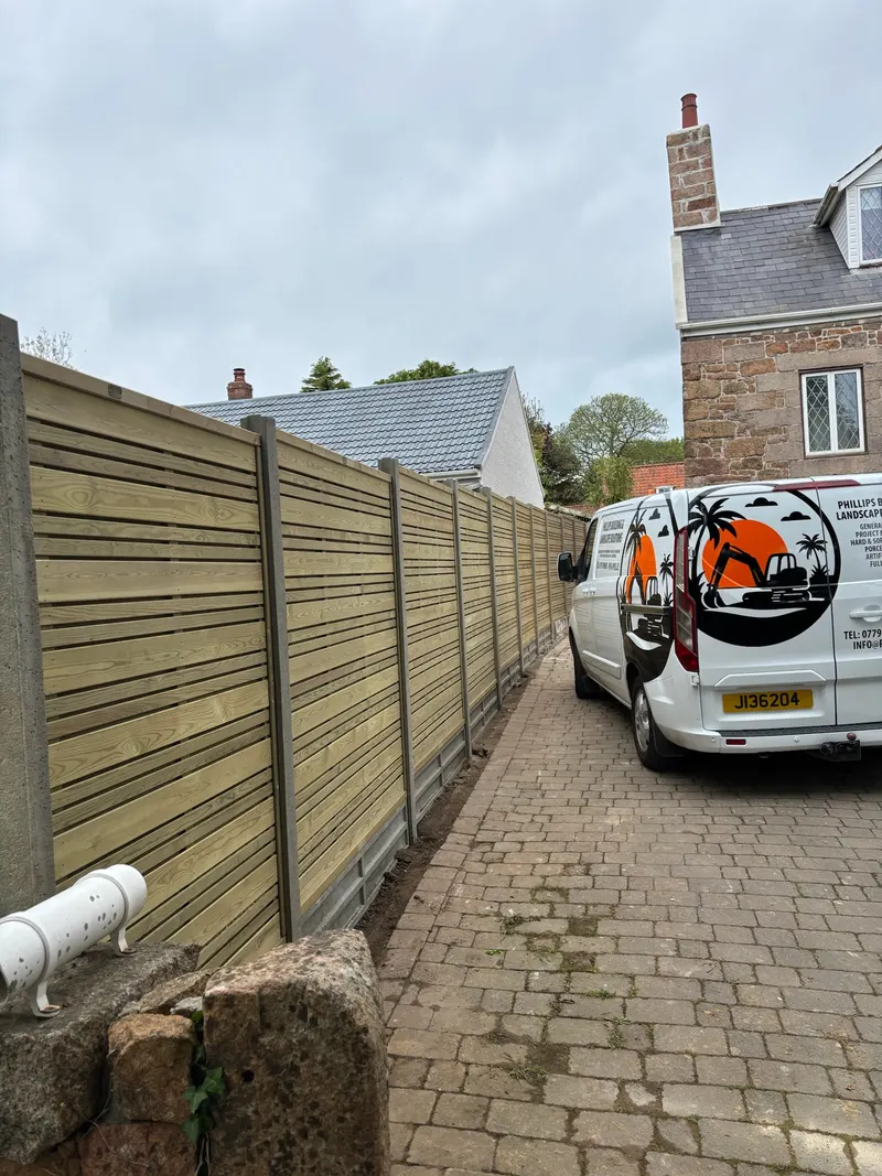 Horizontal Slat Fencing — St John